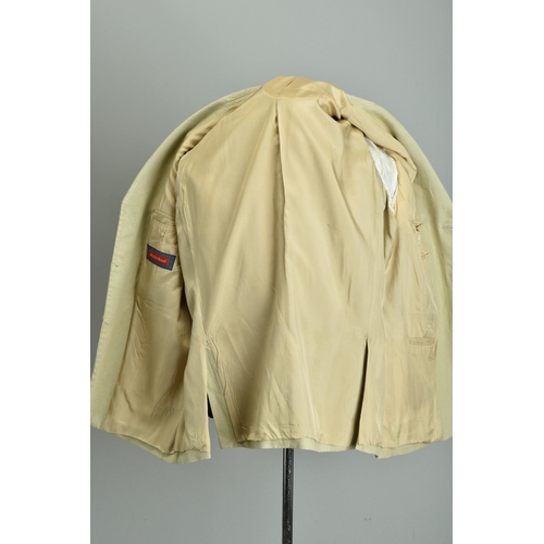 205 - Gentleman's cruisewear summer jackets, s.46 short, Austin Reed & Douglas (ref: WYX).