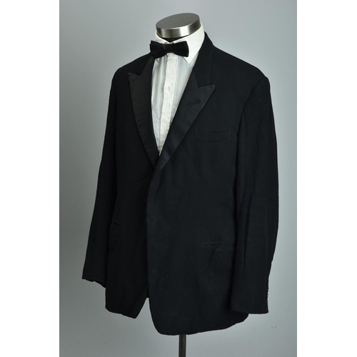 220 - A 1968 Savile Row bespoke tailored well-weathered satin-faced dinner jacket (ref: JRU).