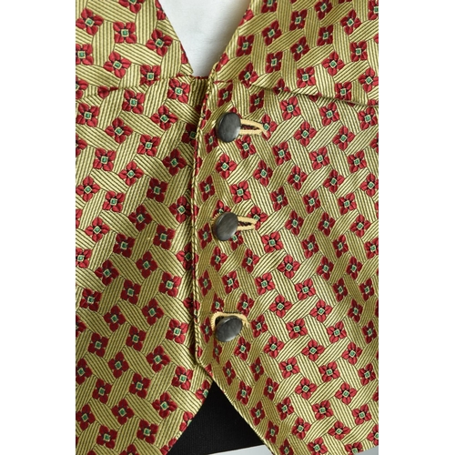 222 - A gentleman's mid 20th century  large silk waistcoat (ref: XEN) Condition Report                    ... 