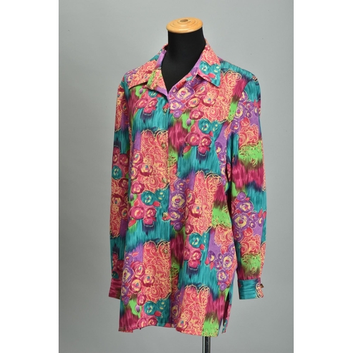 234 - A Le Gala s36 printed shirt (ref: UPC). Condition Report                           40, 23, 16, 32&nb... 