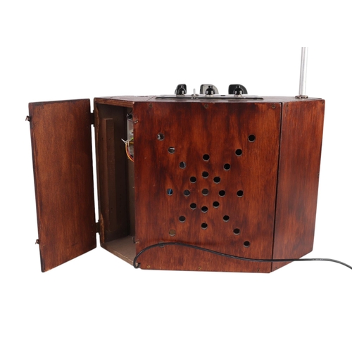 480 - A Longwave Instruments Theremin, 39cms wide.