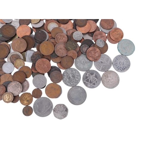 677 - A quantity of mixed pre and post WWII GB coinage including crowns, pennies, half crowns and other si... 