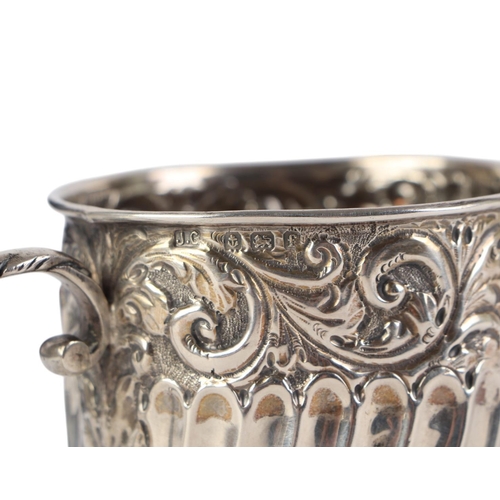 737 - An Edwardian silver christening tankard, Birmingham 1905, 61g.