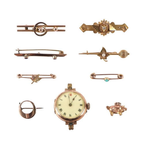 834 - A group of 9ct gold bar brooches; together with a 9ct gold pig charm, 4g; two 15ct gold bar brooches... 