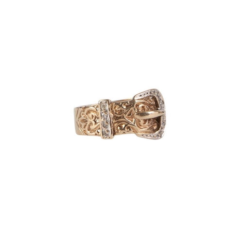 846 - A 9ct gold diamond set buckle ring, approx UK size N, 4.1g.