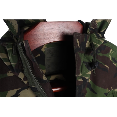 96 - A British Army 1990s DPM camouflage windproof smock (ref: XAF).