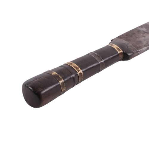 51 - A late 18th / early 19th century Chinese-Tibetan short sword with stout heavy hacking blade, approx ... 