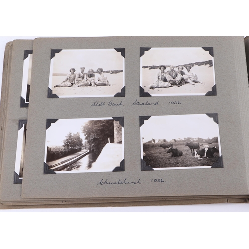17 - A group of early 20th century photograph albums (5).
