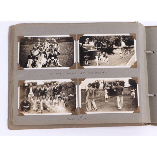 17 - A group of early 20th century photograph albums (5).