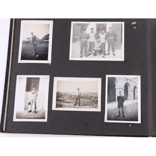 17 - A group of early 20th century photograph albums (5).