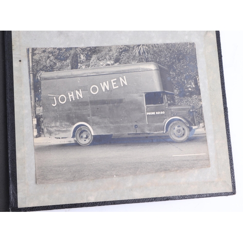 17 - A group of early 20th century photograph albums (5).