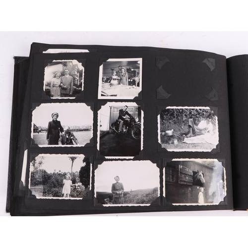 17 - A group of early 20th century photograph albums (5).