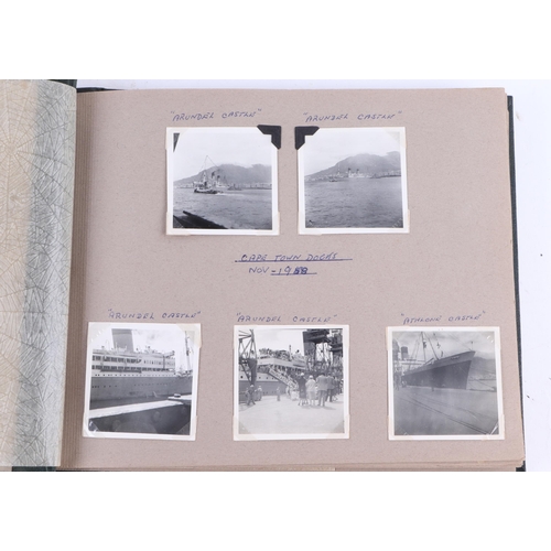 17 - A group of early 20th century photograph albums (5).
