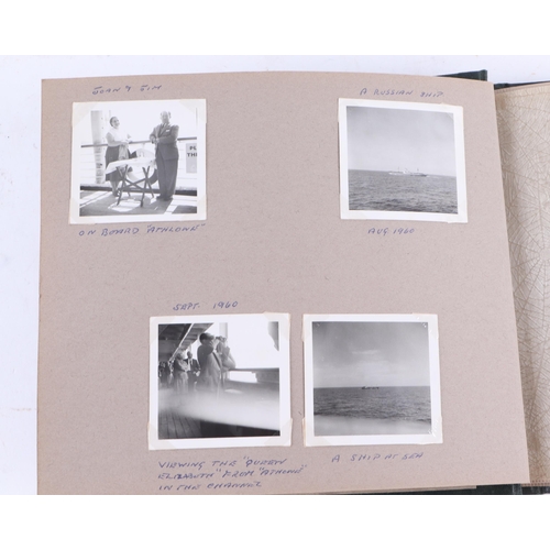 17 - A group of early 20th century photograph albums (5).