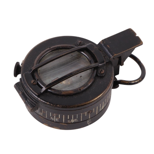 112 - A WWII TG & Co. Mk III military compass, numbered 282795.