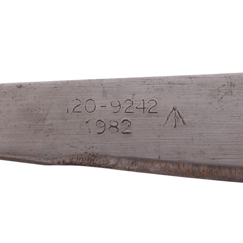 138 - A 1982 Martindale No.2 British Army machete in its scabbard. Blade length 33cms (13ins).