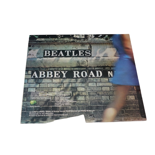 21 - Very Nice Selection of Beatles Vinyl Records, including Mono and Stereo Albums plus Various Singles ... 