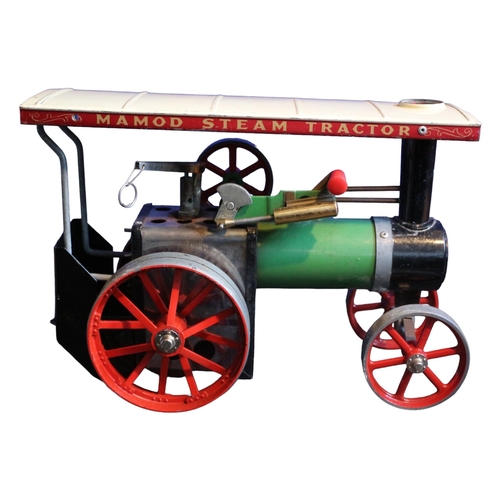 5 - Boxed Mamod TE 1a Steam Traction Engine with 4 Drive Belts