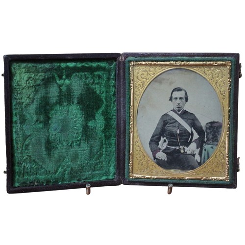 16 - Circa 1840 - 1860 Daguerreotype Photo of a Military Gentleman Hand Coloured Plate Set in a Leather C... 