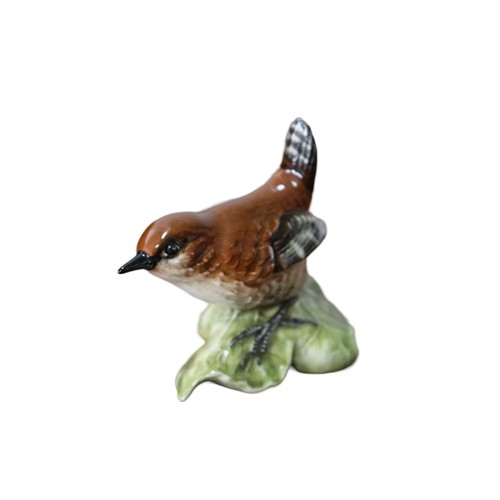 34 - Nice Selection of 9 Beswick Birds - Stonechat - Nuthatch - Whitethroat - Chaffinch - Grey Wagtail - ... 