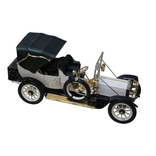 62 - Franklin Mint 1912 Packard Victoria Model 1-48 Model Car 1:24 Scale Die Cast, Boxed with COA plus a ... 