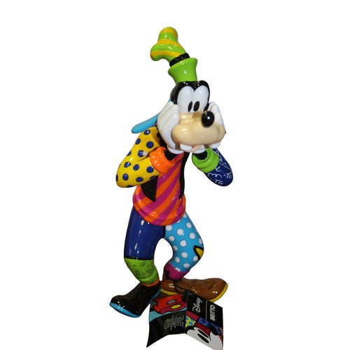 48 - Disney Showcase Figurine - Boxed Goofy Gawrsh No. 4011752 plus Disney Showcase Collection by Romeo B... 