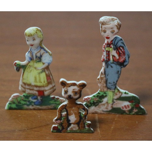 14 - Rare Set of Wade Snippets - Hansel & Gretel plus Ginger the Bear