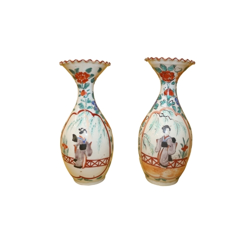 11 - Pair of Early 20th Century Japanese Highly Decorated Vases with Hand Painted Geisha - 19cm Tall