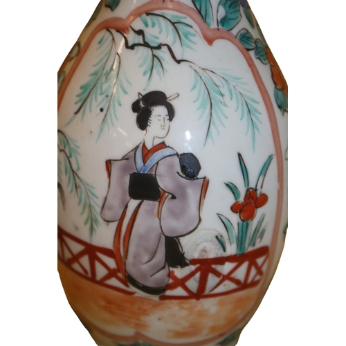 11 - Pair of Early 20th Century Japanese Highly Decorated Vases with Hand Painted Geisha - 19cm Tall