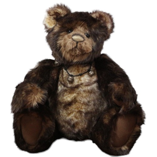 158 - Original Exclusive Design by Isabelle Lee for Charlie Bears - Bruce - CB0104658. Bruce measures 40cm... 