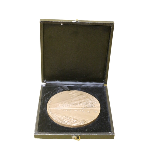 70 - Bronze Medal by Josette Hébert-Coëffin for the Le Mans 24 Hour Race in Presentation Box - 1977