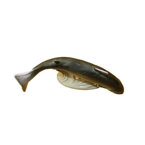 110 - Royal Dux Large Salmon, 40 x 29 cm