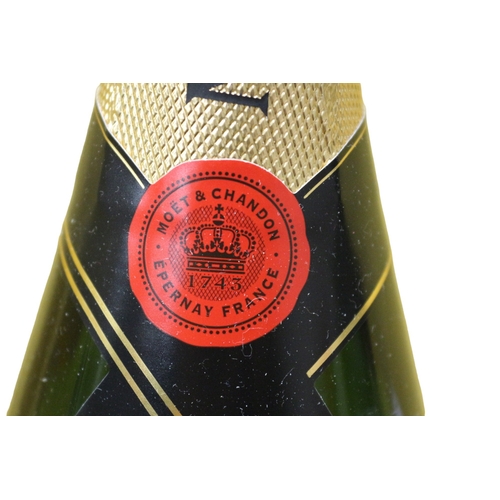 138 - Moet Champagne 750ml