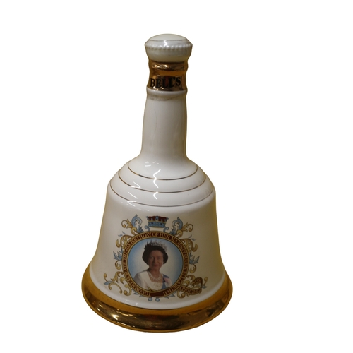 174 - Sealed and Full Bells Whisky in Wade Decanter to Commemorate Queen Elizabeth II 60th Birthday 1986