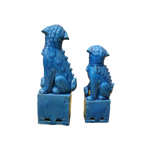 83 - 2 x Vintage Turquoise Dogs of Fo, Largest is 26cm Tall