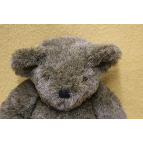 32 - Large Asquith of Windsor Collectors Bear, 48cm