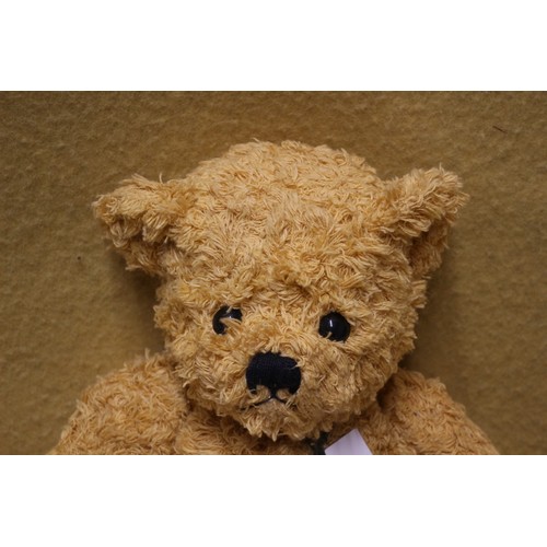 33 - Asquith of Windsor Collectors Bear, 38cm