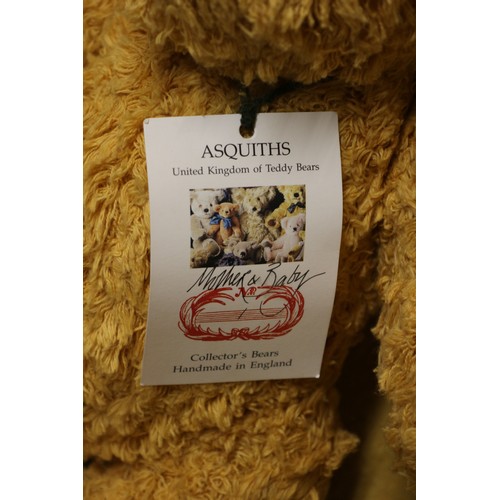 33 - Asquith of Windsor Collectors Bear, 38cm