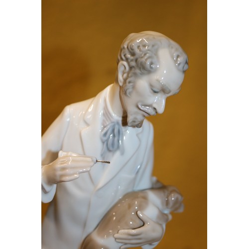 49 - Lladro Boxed and Mint 'Vet' Figurine, 35cm Tall, 4825