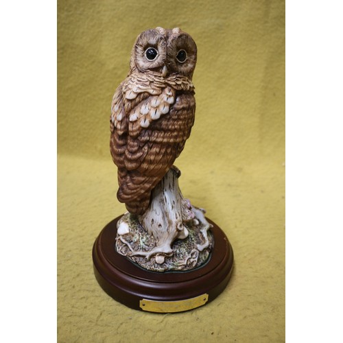 57 - Royal Doulton 'Tawny Owl' DA156, Signed by Sculptor in Gold, Limited Edition 133/2500, Boxed on Base... 