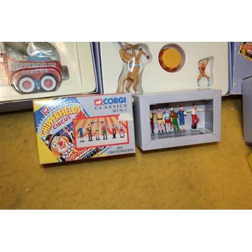 112 - Corgi Classics Chipperfield Circus x4 Sets