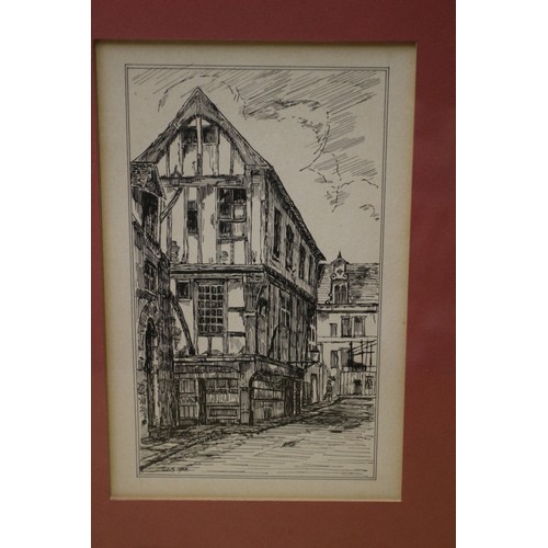 236 - Penned Painting of a Tudor / Elizabethan Property - Signed G.E.A 1928 - Framed and Glazed - 26.5 x 3... 