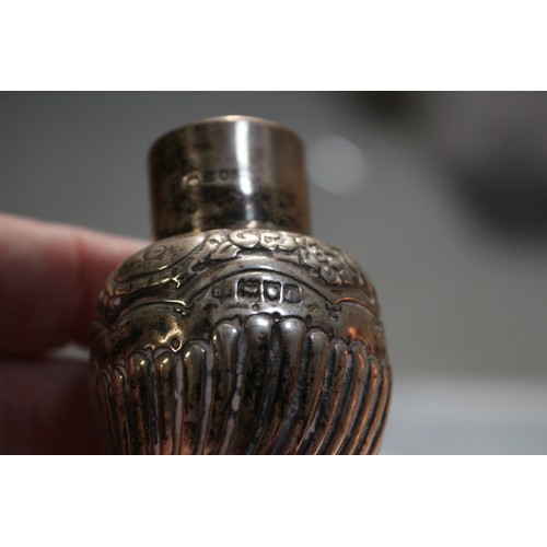 155 - Hallmarked London 1897 - Lidded Pots, (Possibly Salt & Pepper Pots), with Nice Patterns - 76.6gh... 