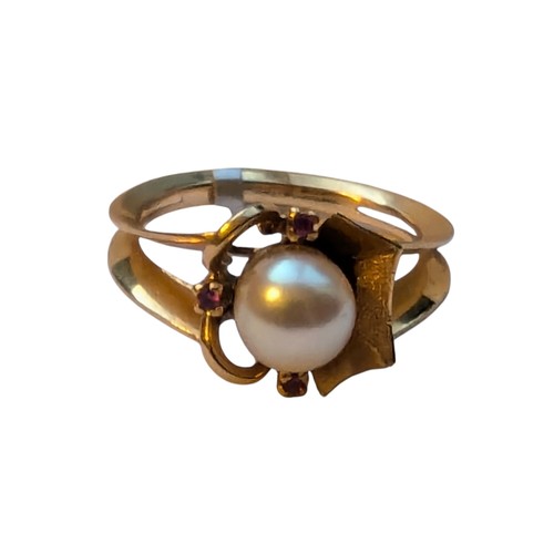 144 - Yellow Metal (No Marks) - Pearl and Red Stone Ring - 3.9