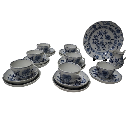 55 - Nice Set of Meissen, 26 pieces, Blue Onion Pattern