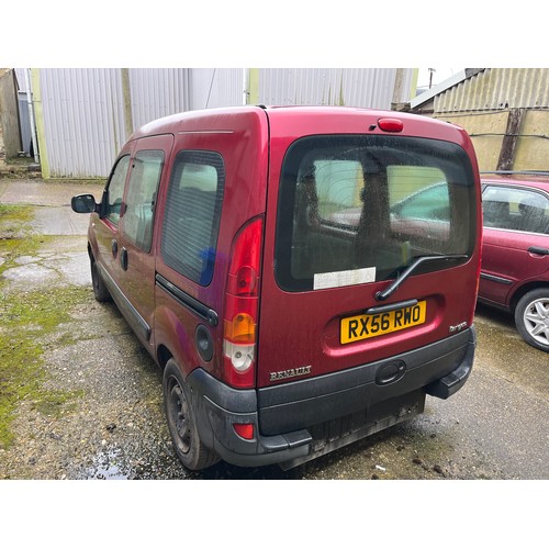 60 - Renault Kangoo - 1149cc - Petrol - Mobility Van - 95,024 miles. No V5 so will need applying for. New... 