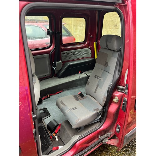 60 - Renault Kangoo - 1149cc - Petrol - Mobility Van - 95,024 miles. No V5 so will need applying for. New... 