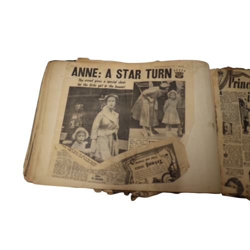 12 - 2 x Vintage Scrapbooks