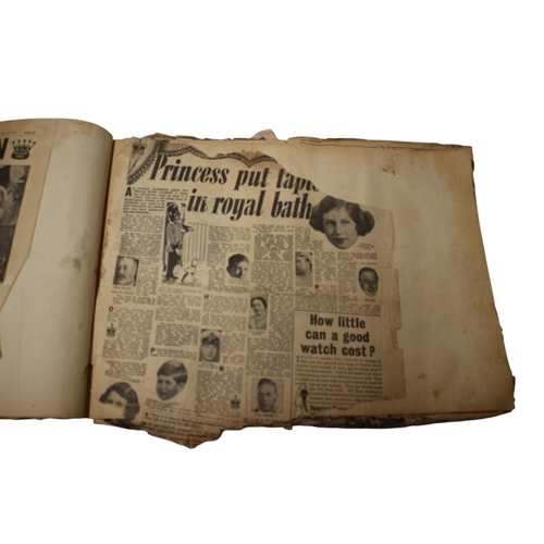 12 - 2 x Vintage Scrapbooks