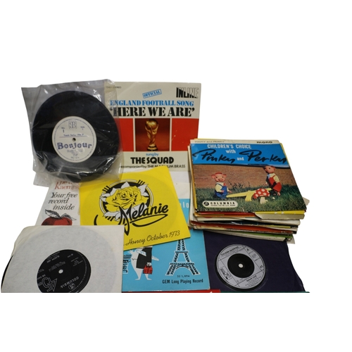 21 - Viva-Tonal Columbia Grafonola Table Top Record Player plus Collection of 45's